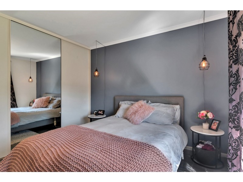 15 Deborah Road, Aberfoyle Park SA 5159