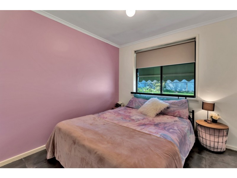 15 Deborah Road, Aberfoyle Park SA 5159