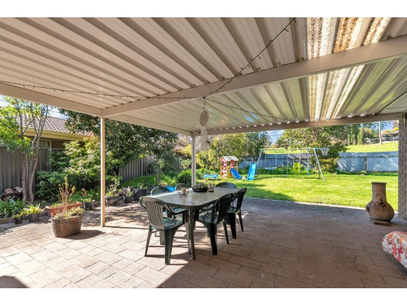 15 Deborah Road, Aberfoyle Park SA 5159