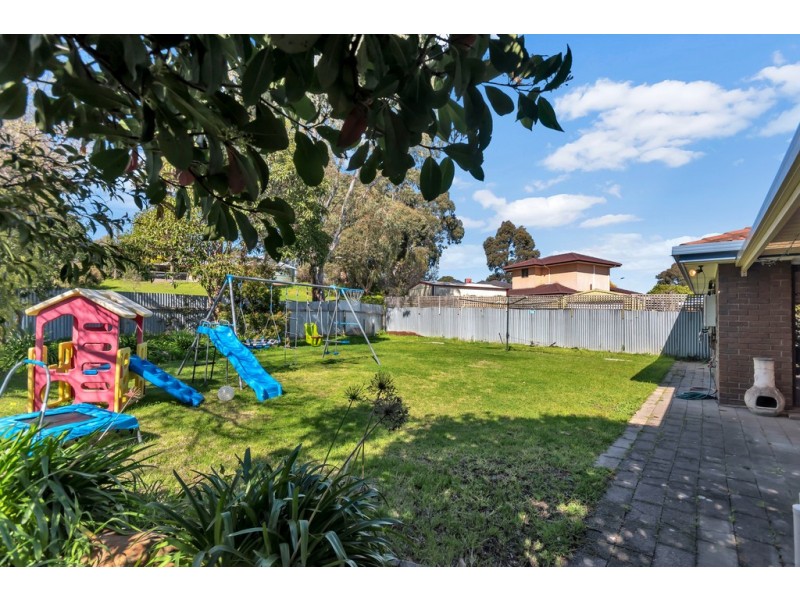 15 Deborah Road, Aberfoyle Park SA 5159