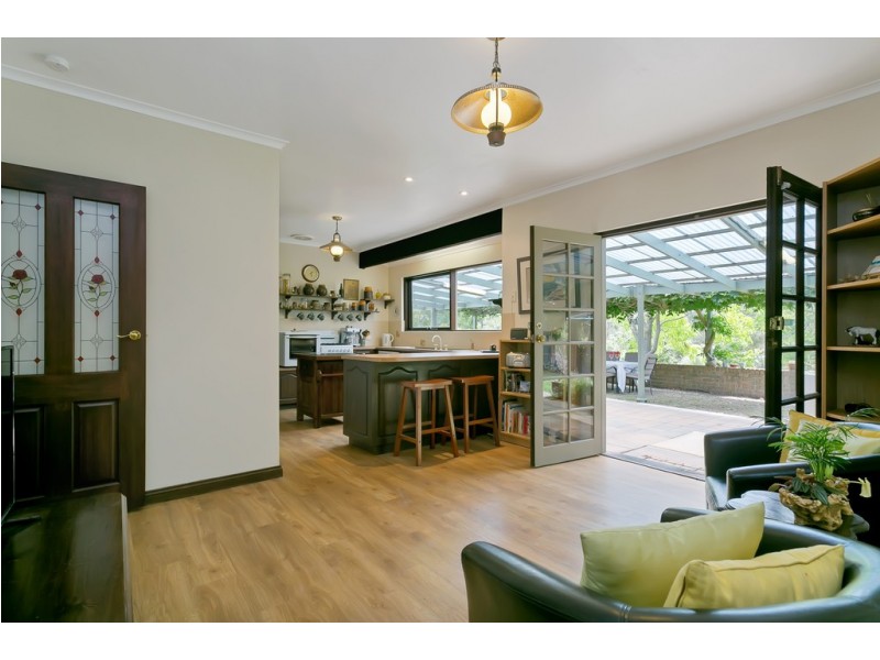 5 Nioka Drive, Ironbank SA 5153