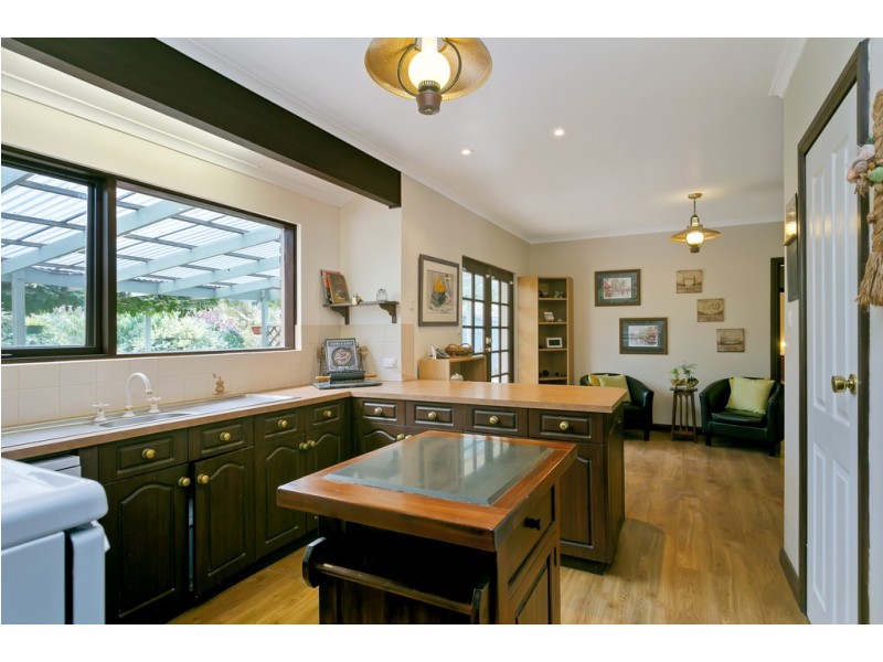 5 Nioka Drive, Ironbank SA 5153