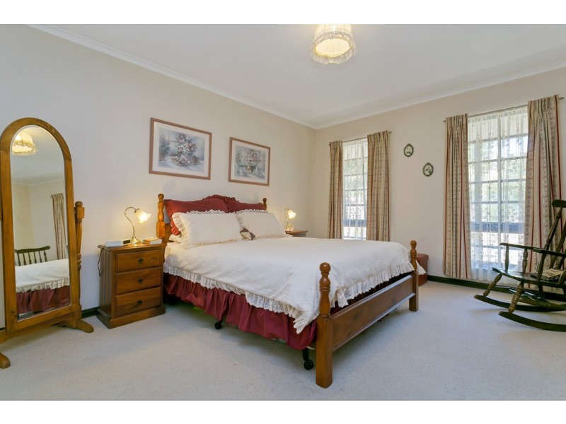 5 Nioka Drive, Ironbank SA 5153