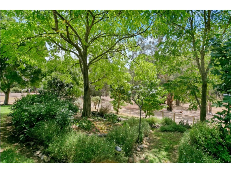 5 Nioka Drive, Ironbank SA 5153