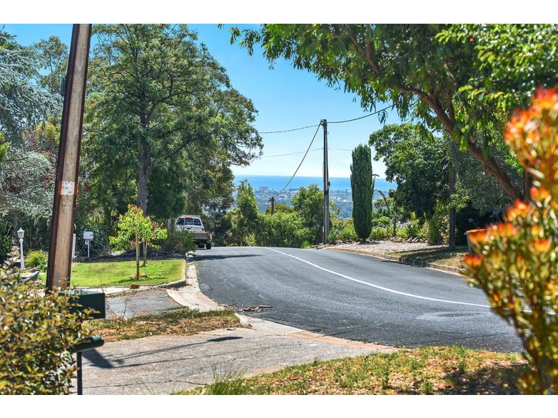 35 Highland Drive, Bellevue Heights SA 5050