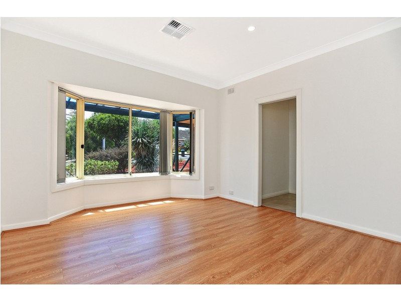 35 Highland Drive, Bellevue Heights SA 5050