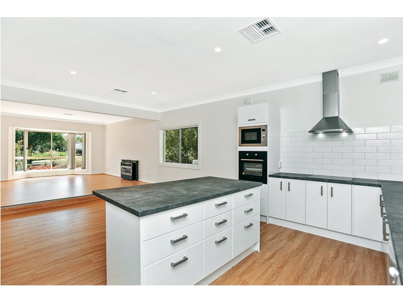 35 Highland Drive, Bellevue Heights SA 5050