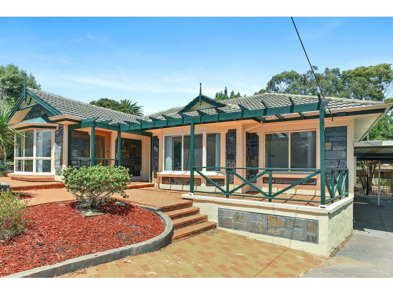 35 Highland Drive, Bellevue Heights SA 5050