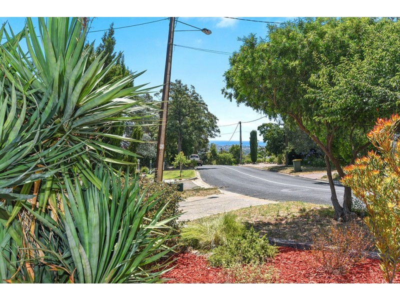 35 Highland Drive, Bellevue Heights SA 5050