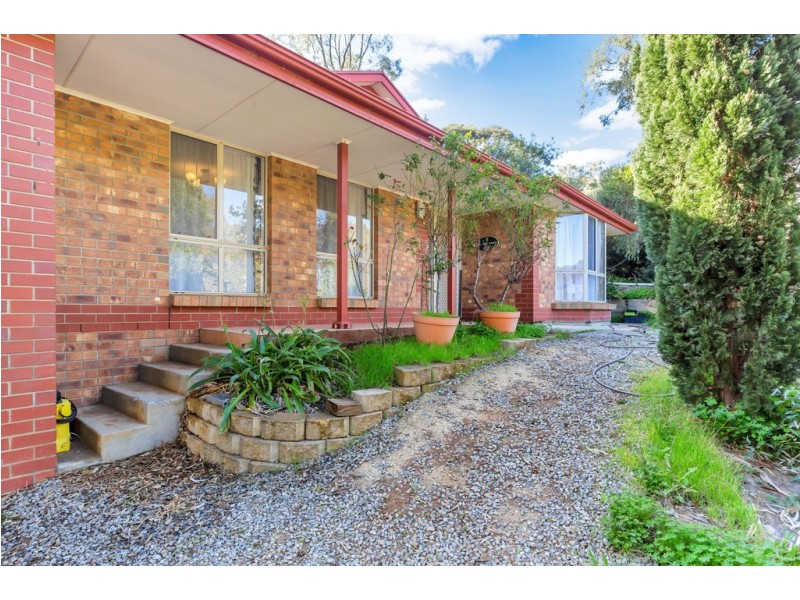 8 The Oaks Parade, Aberfoyle Park SA 5159