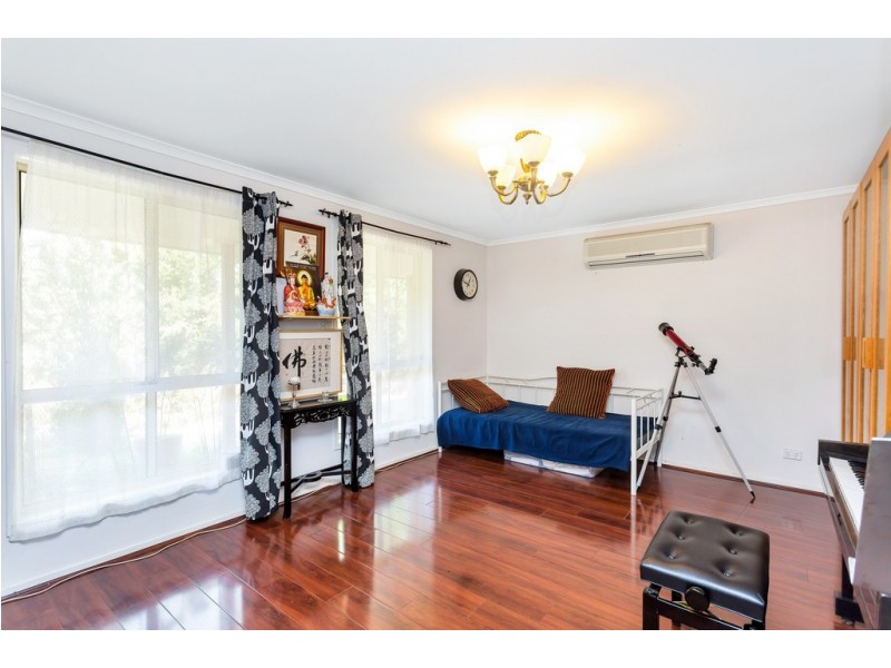 8 The Oaks Parade, Aberfoyle Park SA 5159