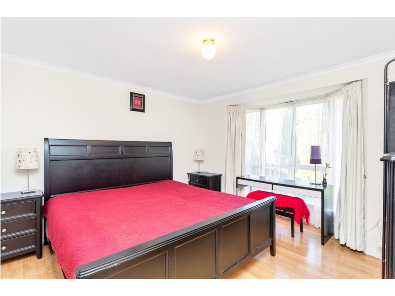 8 The Oaks Parade, Aberfoyle Park SA 5159