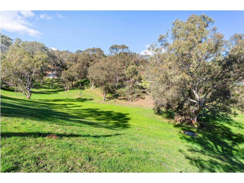 8 The Oaks Parade, Aberfoyle Park SA 5159