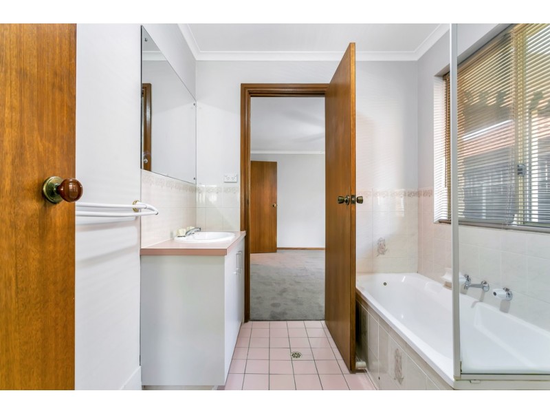 7 Zabica Avenue, Woodcroft SA 5162