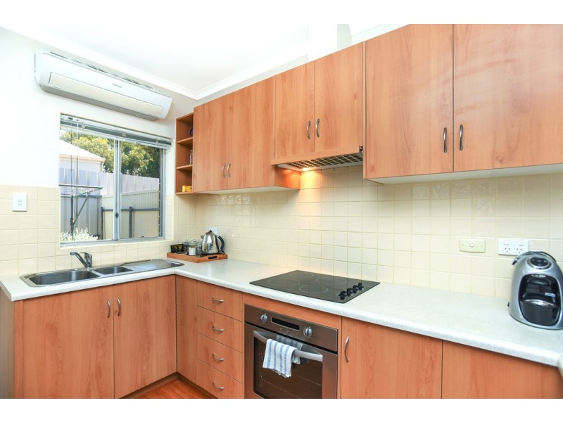 2/2 Bridge Court, Victor Harbor SA 5211