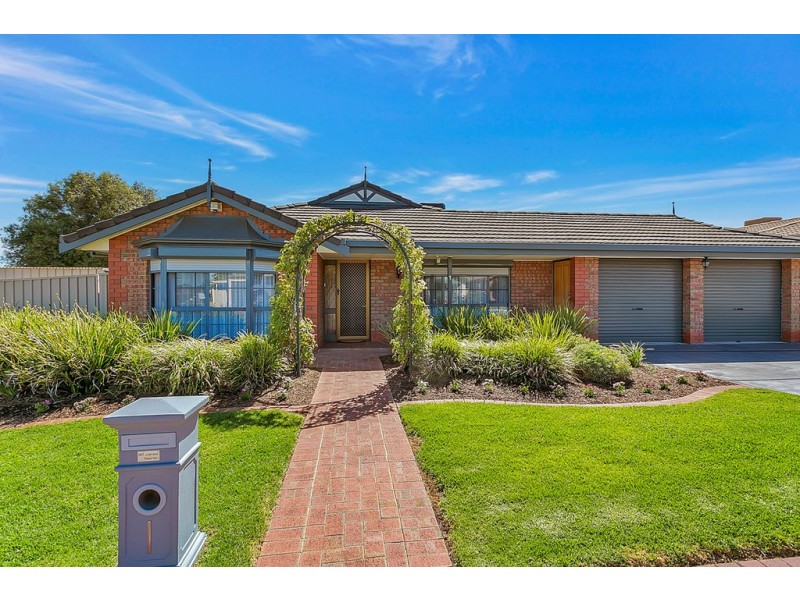 1 Talladira Way, Woodcroft SA 5162