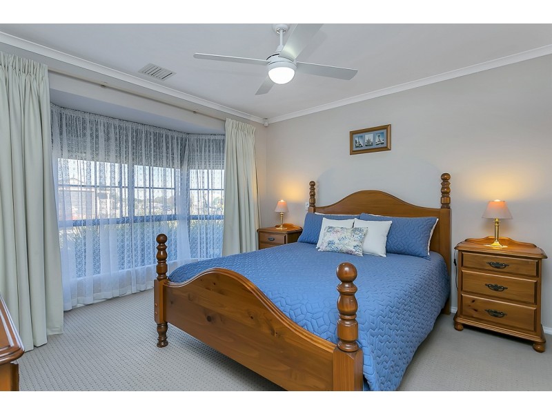 1 Talladira Way, Woodcroft SA 5162