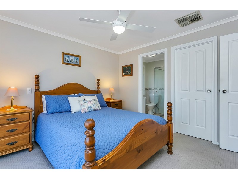 1 Talladira Way, Woodcroft SA 5162