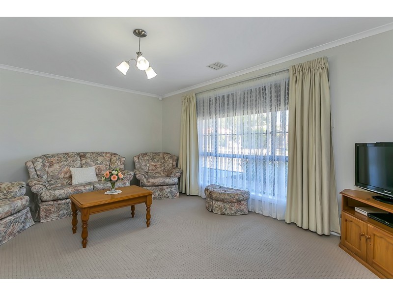 1 Talladira Way, Woodcroft SA 5162