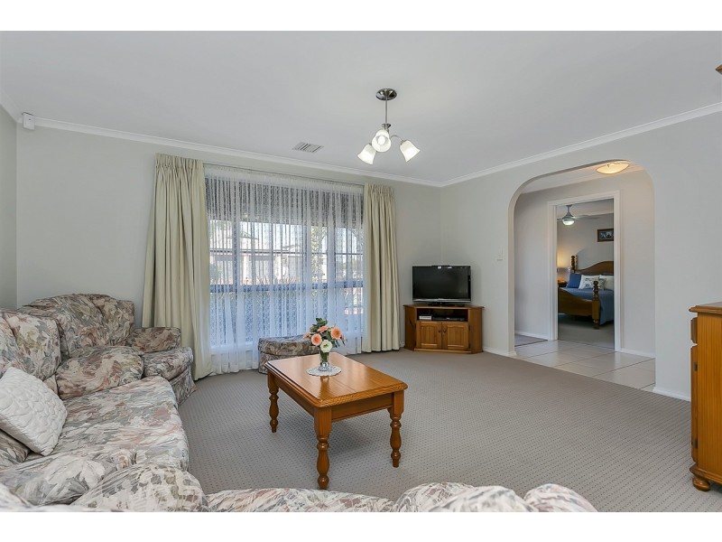 1 Talladira Way, Woodcroft SA 5162