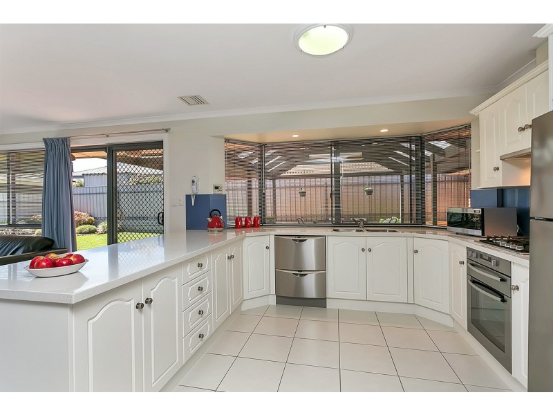 1 Talladira Way, Woodcroft SA 5162
