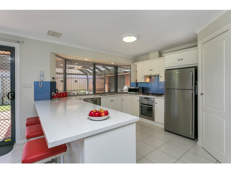 1 Talladira Way, Woodcroft SA 5162