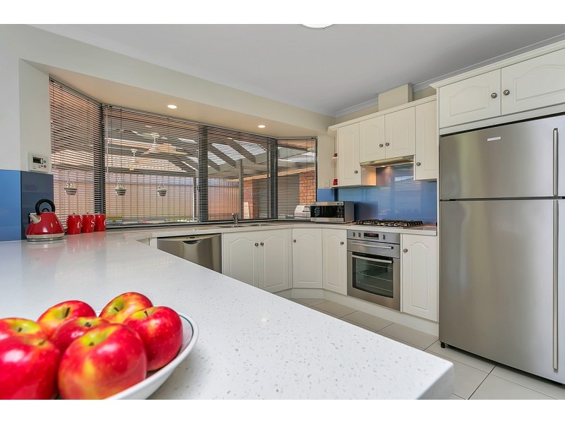 1 Talladira Way, Woodcroft SA 5162