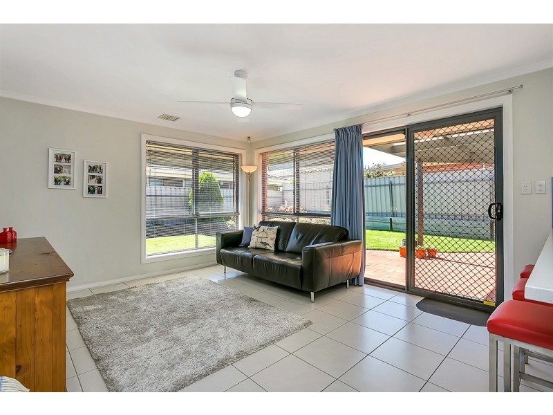 1 Talladira Way, Woodcroft SA 5162