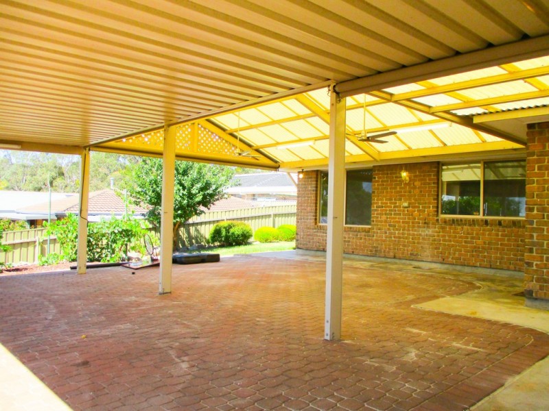 17 Greenfield Rise, Aberfoyle Park SA 5159