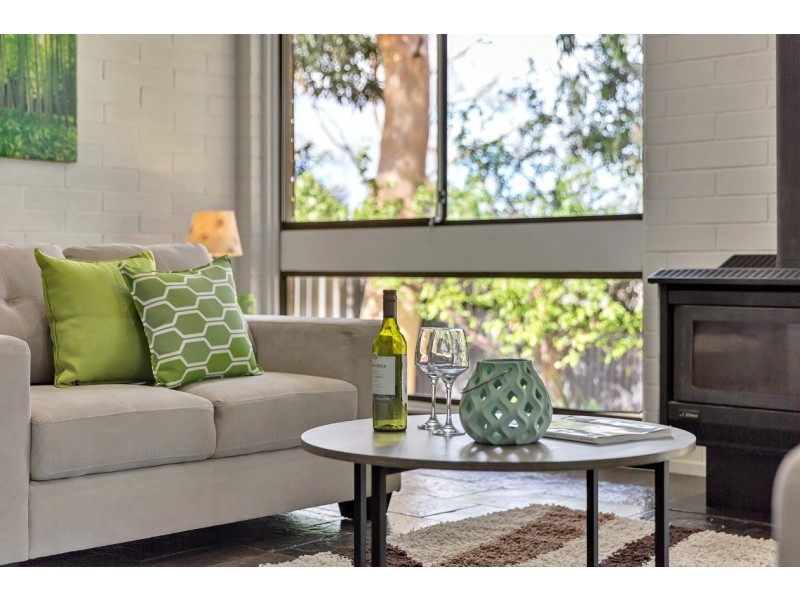 34 Oakridge Road, Aberfoyle Park SA 5159