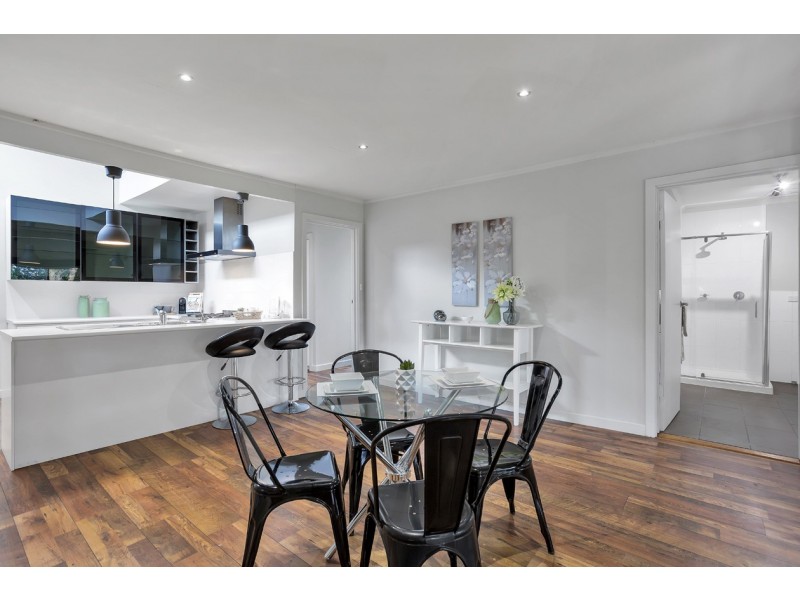 34 Oakridge Road, Aberfoyle Park SA 5159