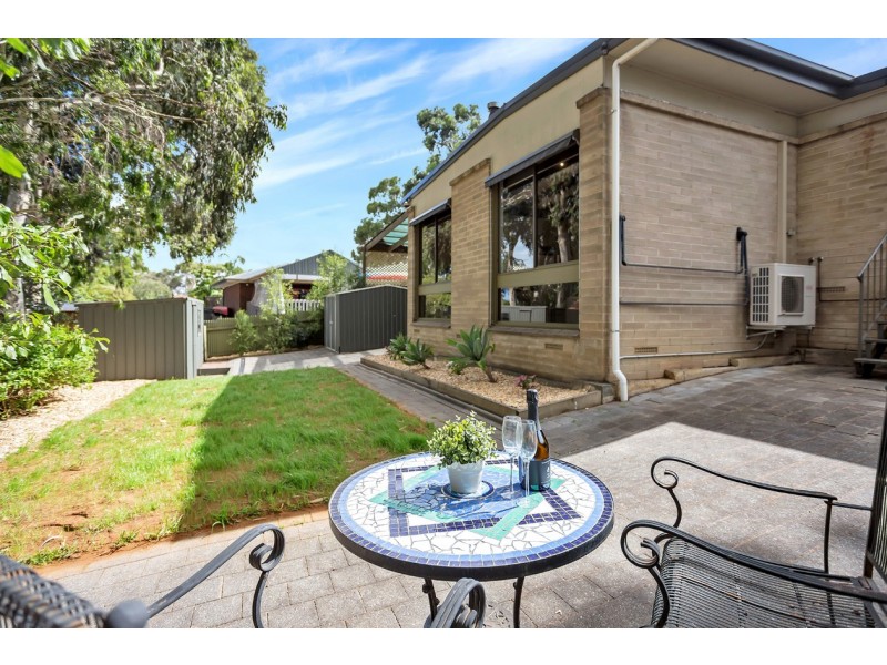 34 Oakridge Road, Aberfoyle Park SA 5159