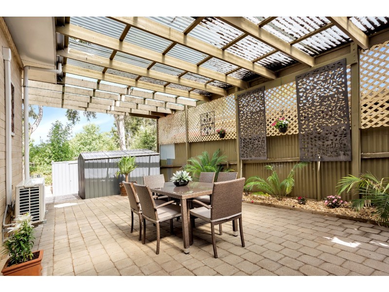 34 Oakridge Road, Aberfoyle Park SA 5159