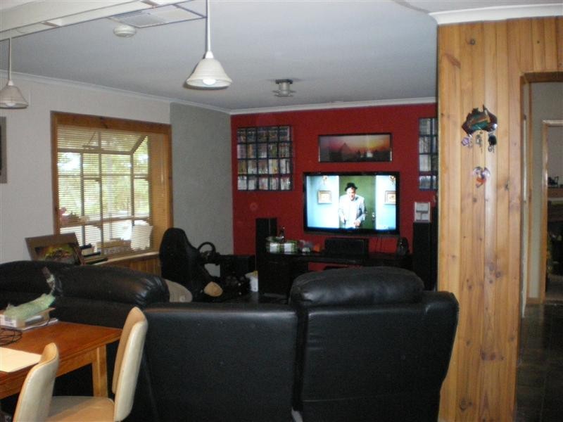 6 Stanbury Ave, Happy Valley SA 5159