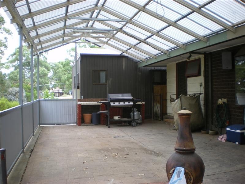 6 Stanbury Ave, Happy Valley SA 5159