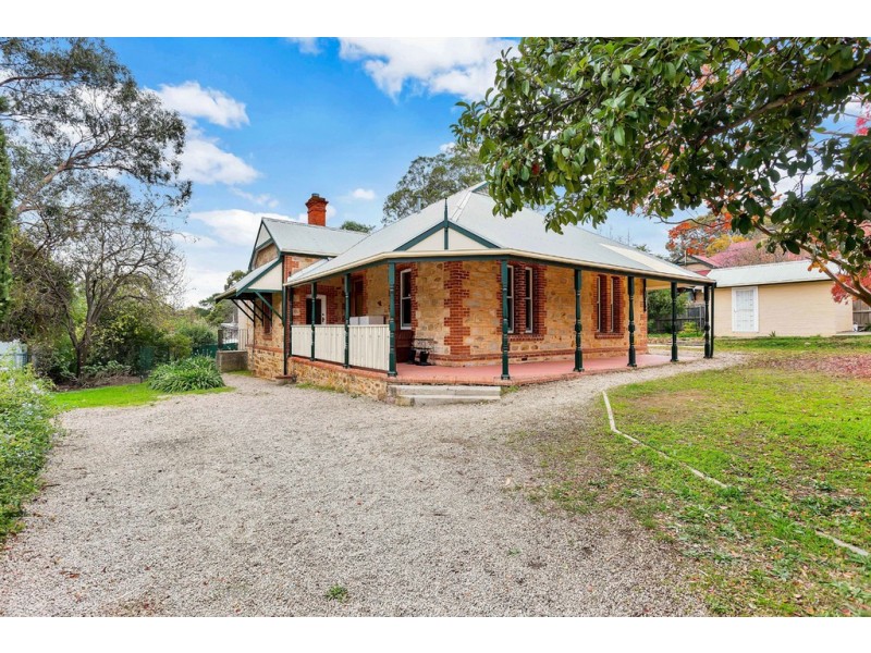 18-20 Yalanda St, Eden Hills SA 5050