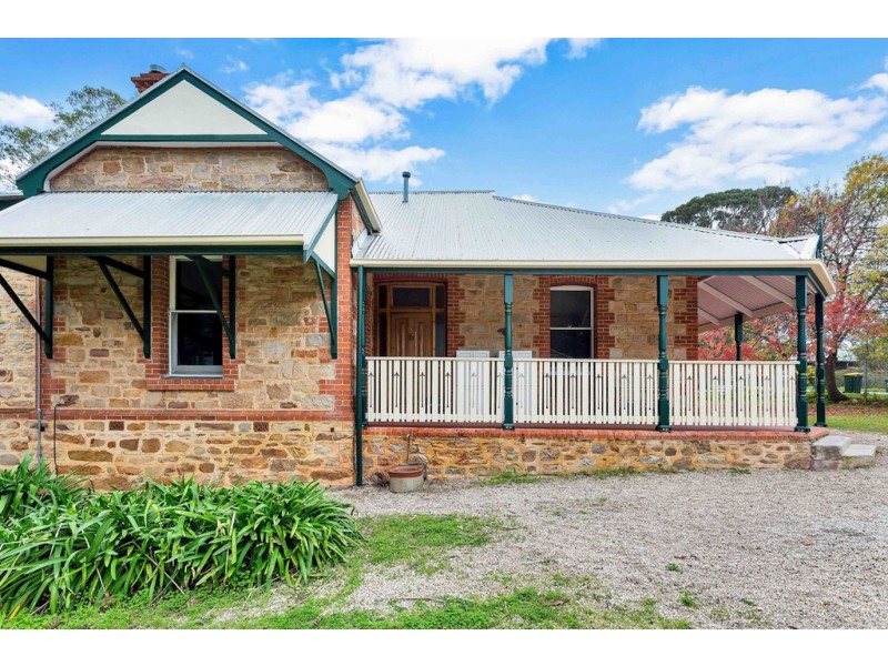 18-20 Yalanda St, Eden Hills SA 5050