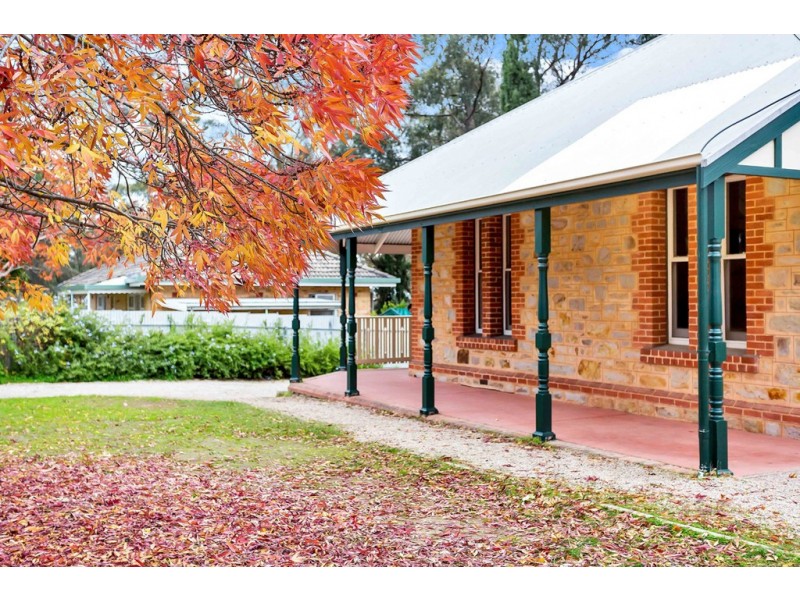 18-20 Yalanda St, Eden Hills SA 5050