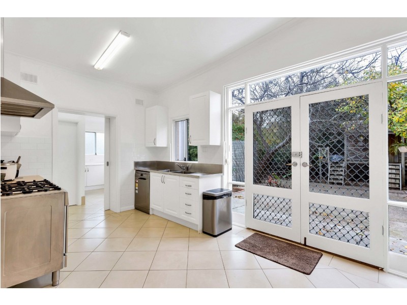 18-20 Yalanda St, Eden Hills SA 5050