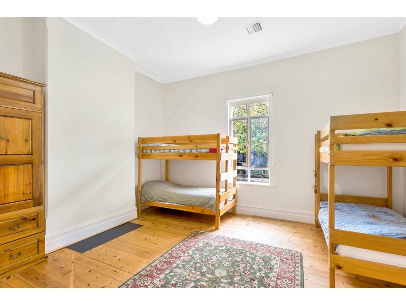 18-20 Yalanda St, Eden Hills SA 5050