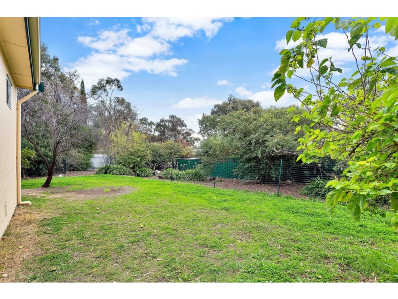 18-20 Yalanda St, Eden Hills SA 5050