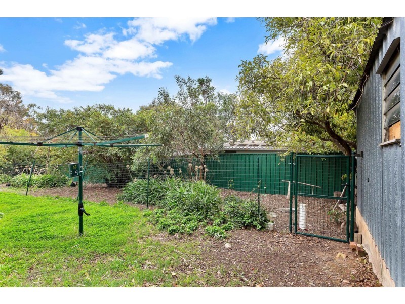 18-20 Yalanda St, Eden Hills SA 5050