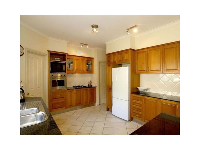 2 Nunyara Crescent, Belair SA 5052