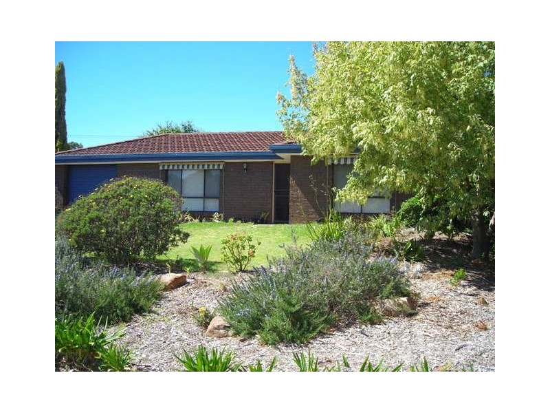 15 Deborah Road, Aberfoyle Park SA 5159