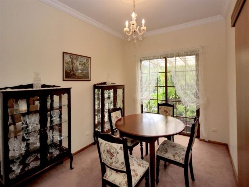 25 Pine Drive, Aberfoyle Park SA 5159