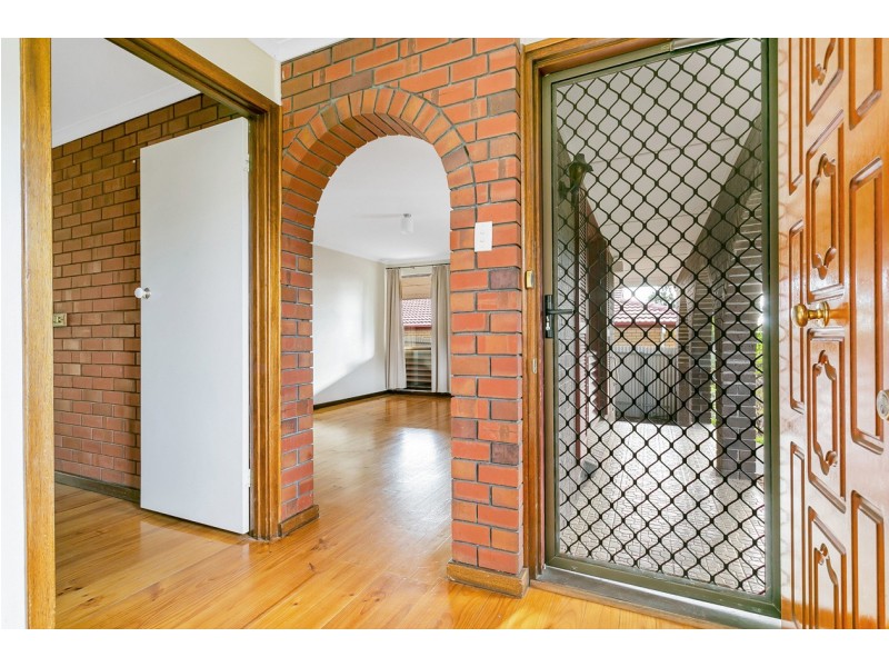 18 Elmgrove Street, Aberfoyle Park SA 5159