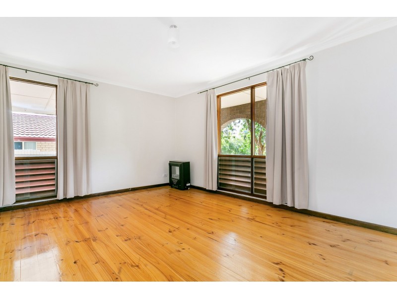 18 Elmgrove Street, Aberfoyle Park SA 5159