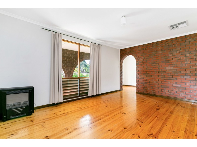 18 Elmgrove Street, Aberfoyle Park SA 5159