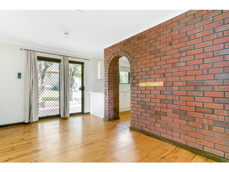 18 Elmgrove Street, Aberfoyle Park SA 5159