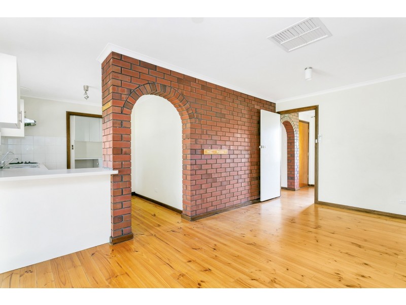 18 Elmgrove Street, Aberfoyle Park SA 5159